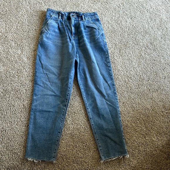 Hollister Jeans - Picture 1 of 5